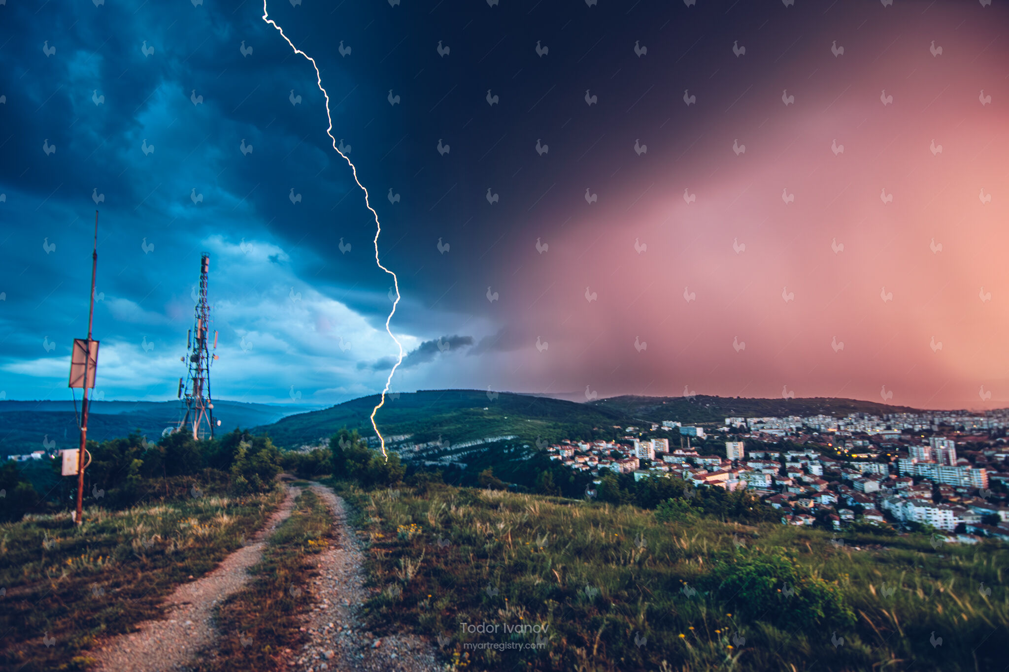 The Power of Nature - Between the Storm and the Sunset - LAB000032