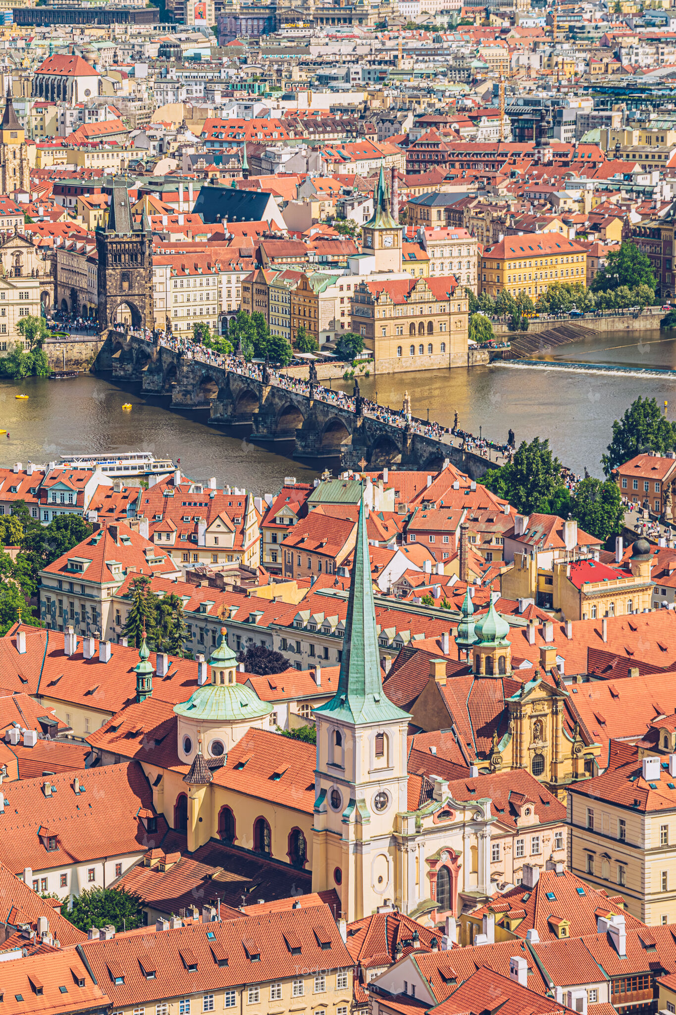 The Red Rooftops of Prague – LAB000111