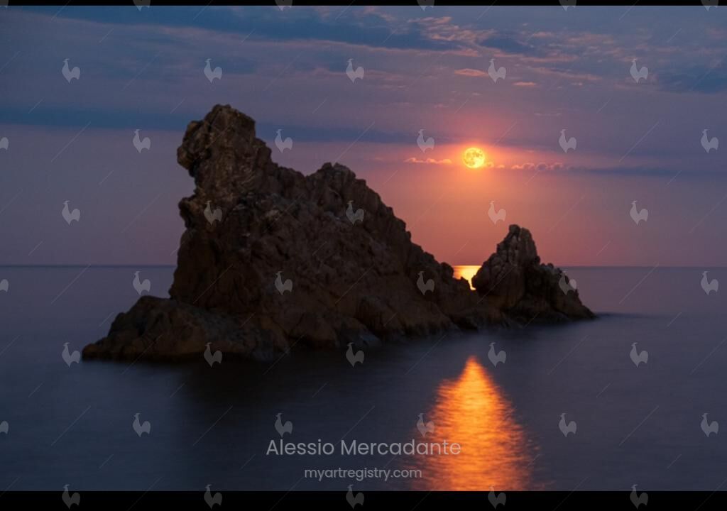 A shadow in the moonlight at Galeazza