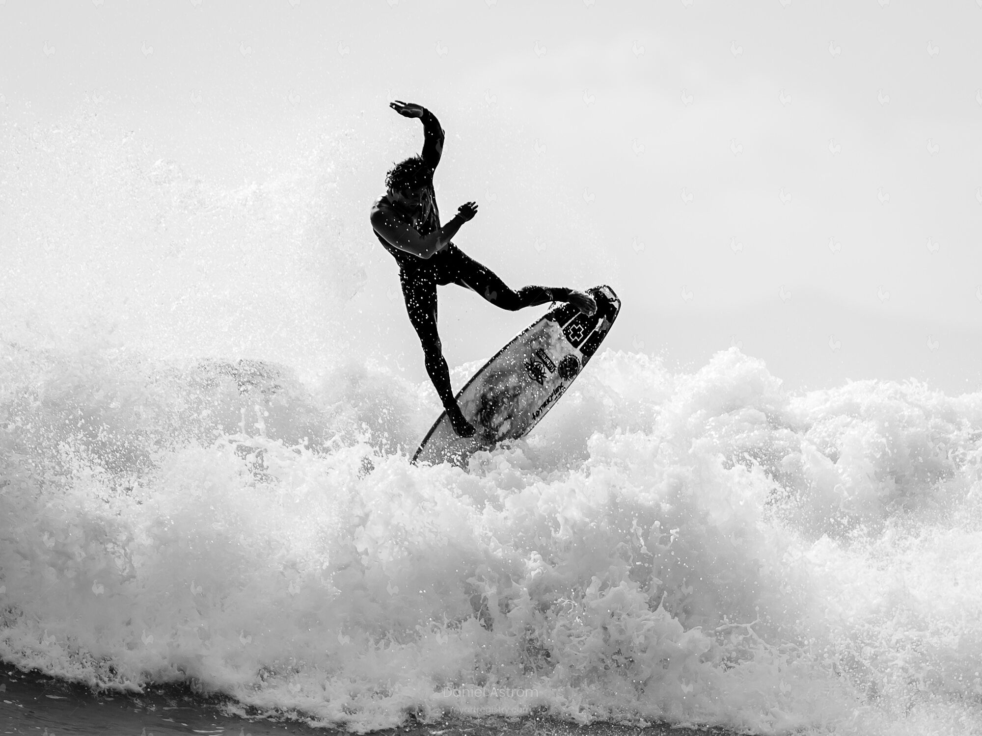 Surfing The White Water @ Huntington Beach 50*40 cm - Collectors edition of 10