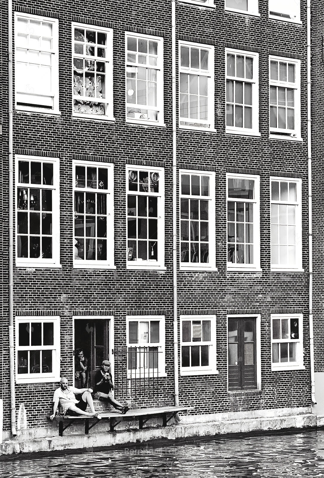 Men and bricks #4 / 33x48cm (A3+)