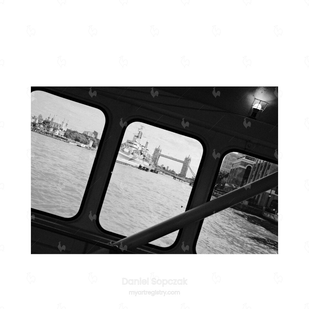 Tilted London (Frameless Edition)