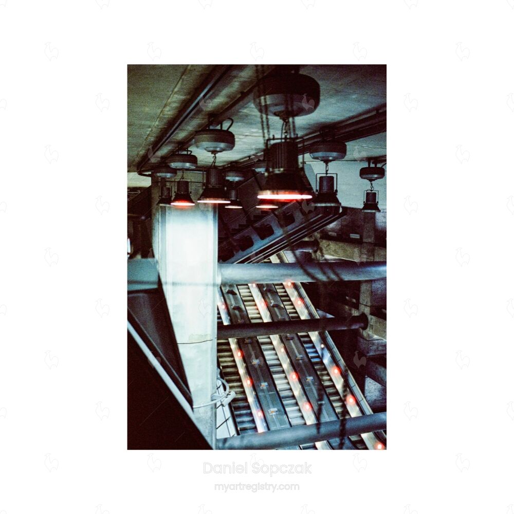 Westminster Station (Frameless Edition)