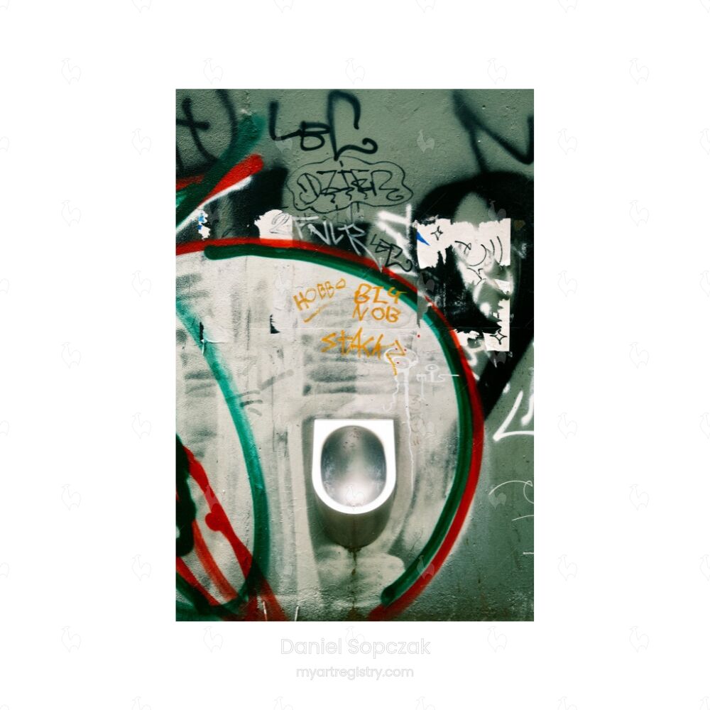 Urinal