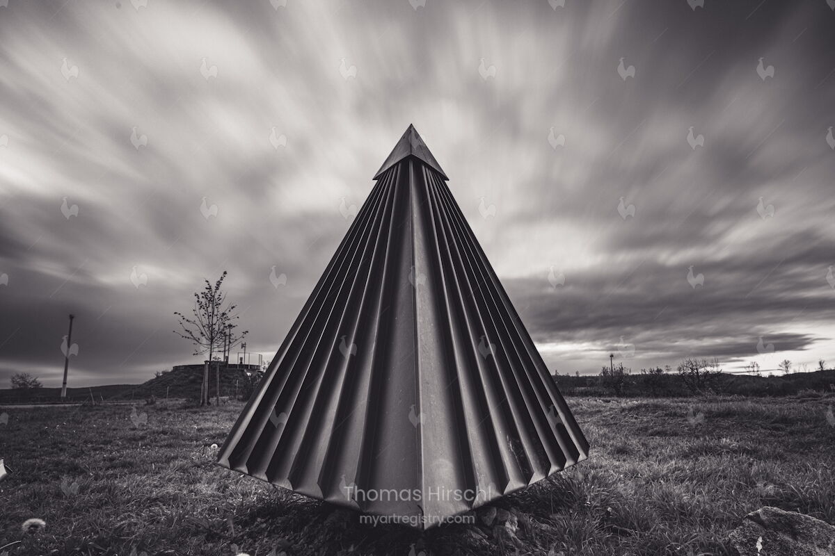 Dramatic Pyramid