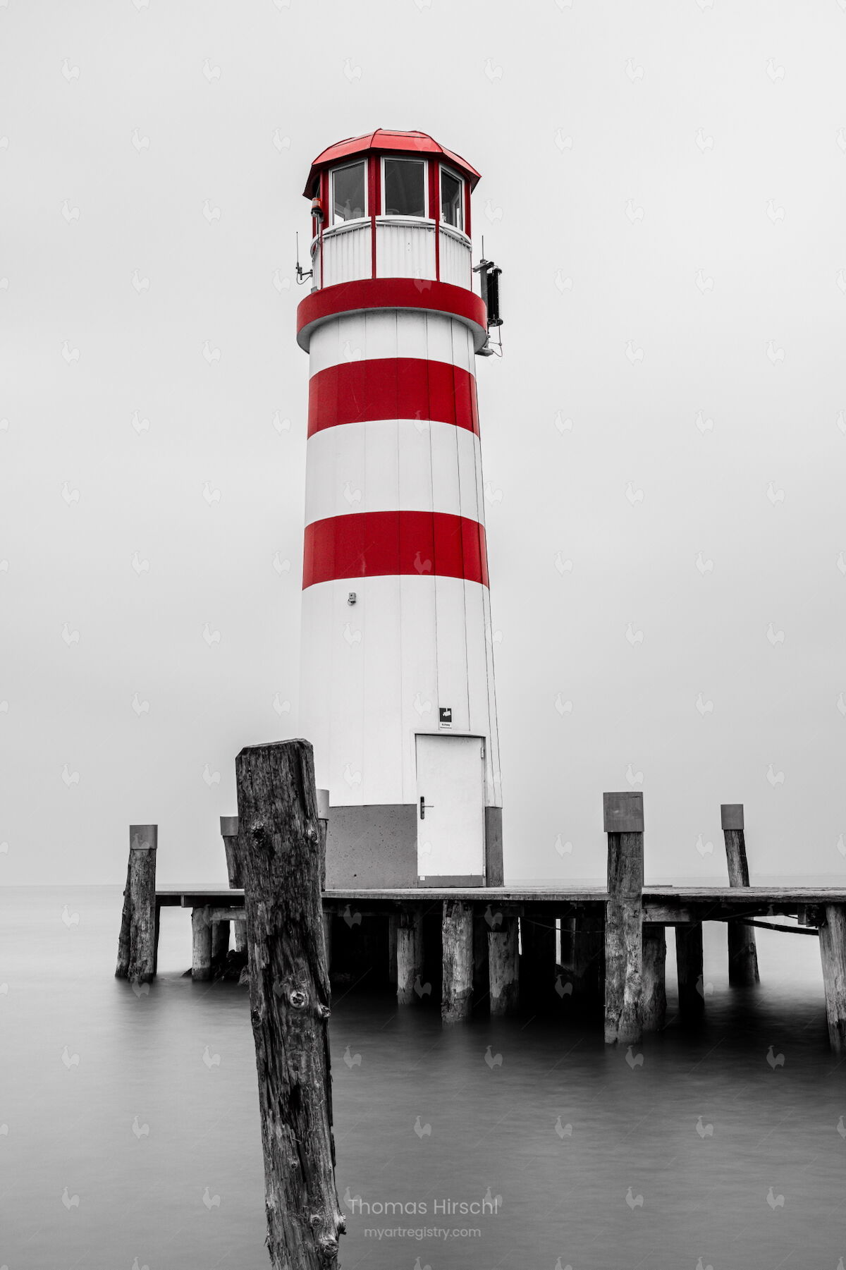 Leuchtturm in Podersdorf an einem kalten Wintertag