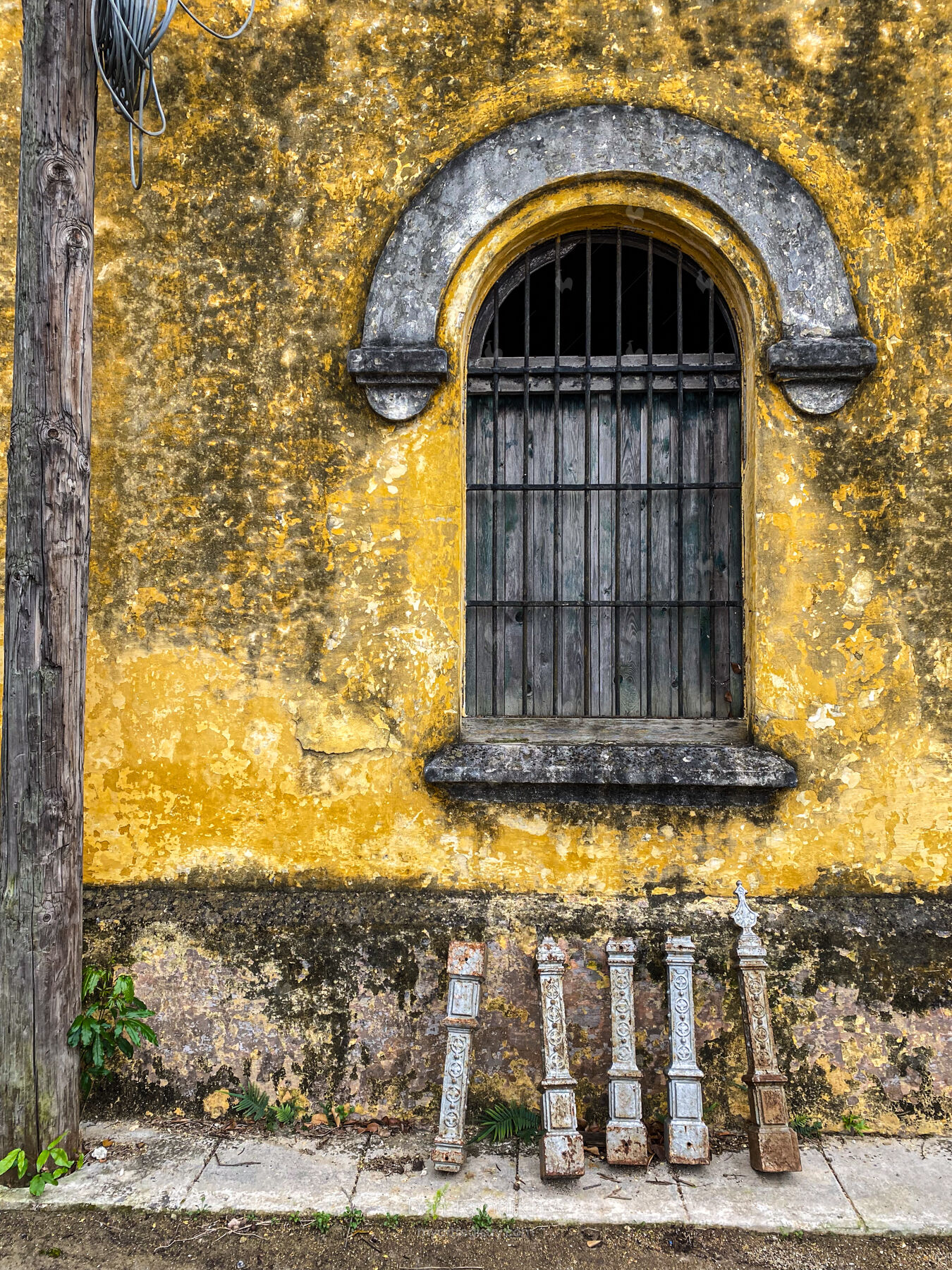 Cemetary Wall, Havana