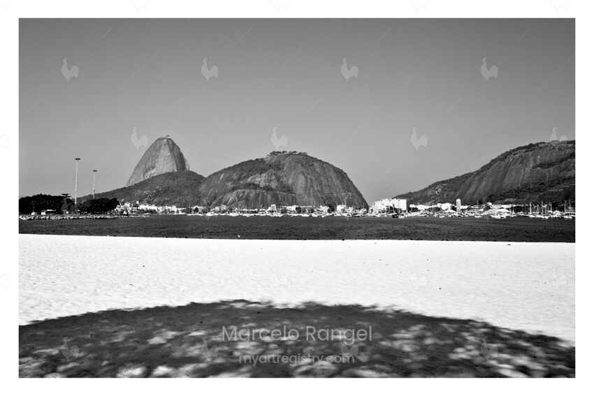 Botafogo Beach bw