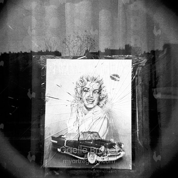 Marilyn in the window, Grenoble, 2012.