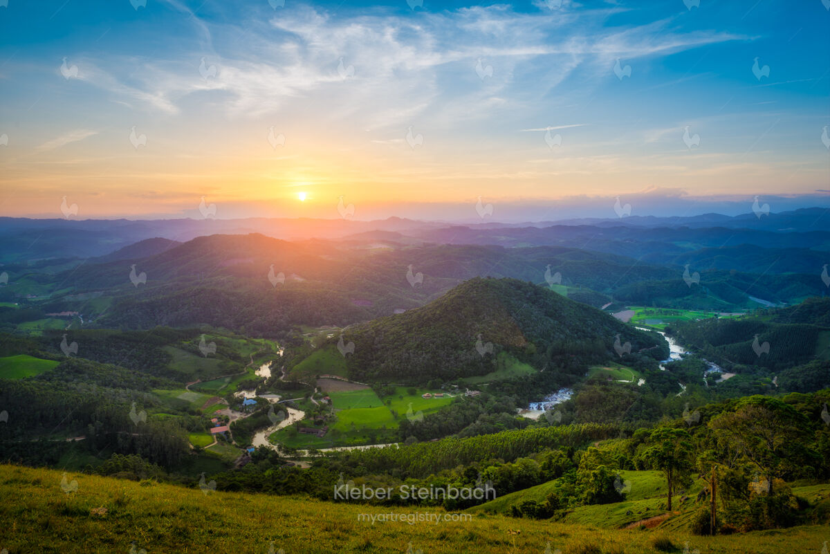 São Martinho Alto e o leito do Rio Capivari ao por do sol