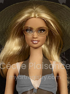 BLOND WOMAN SMALL