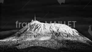 Snow on the puy de dome | Puy de dome enneigé