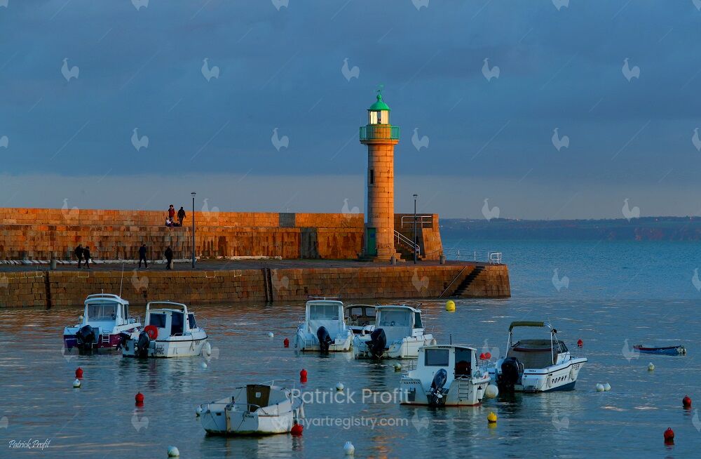 Phare 9