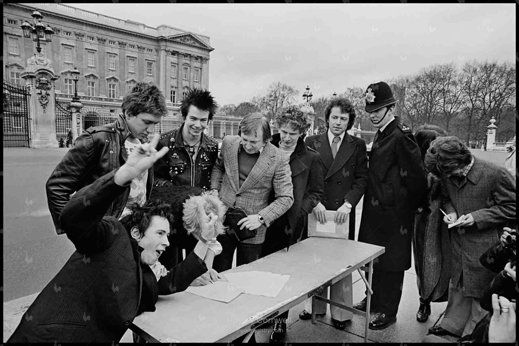 #20 THE SEX PISTOLS 1978 | AT BUCKINGHAM PALACE