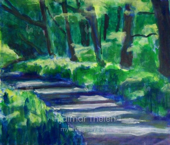 Waldweg mit Schatten