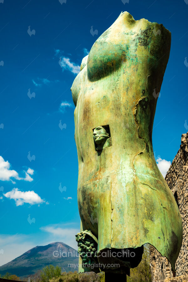 Torso di Ikaria grande a Pompei