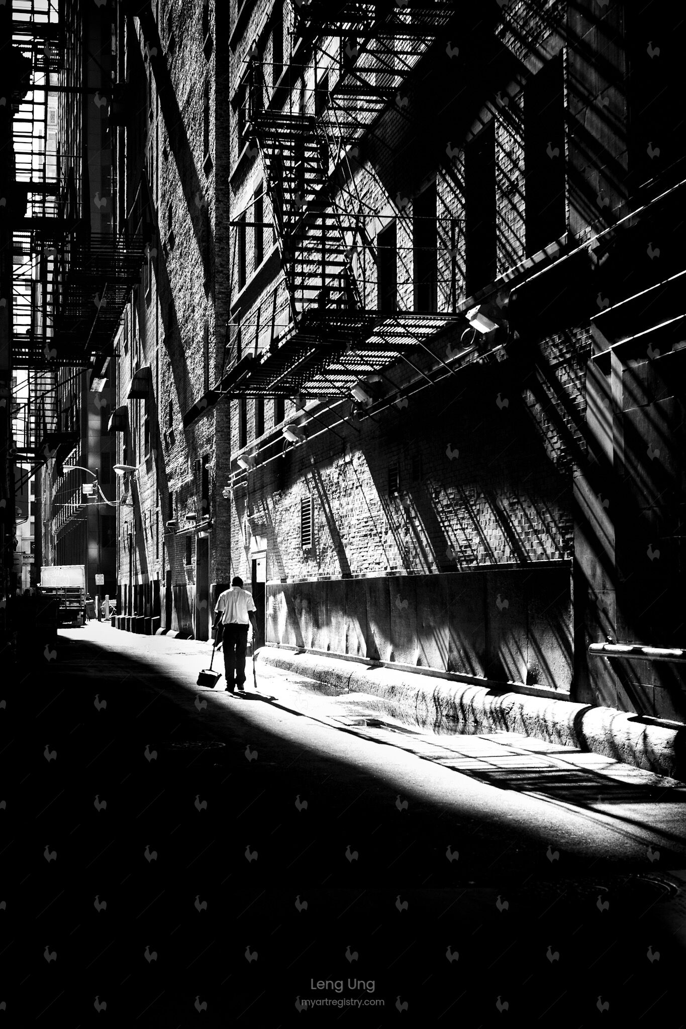 Fire escape on the peaceful alley, #1/15