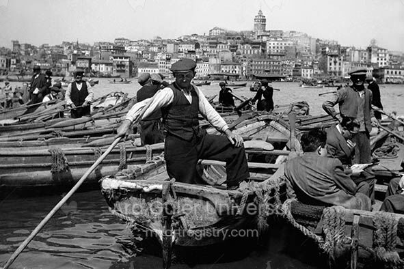Eminonu, boatmen wait for passengers