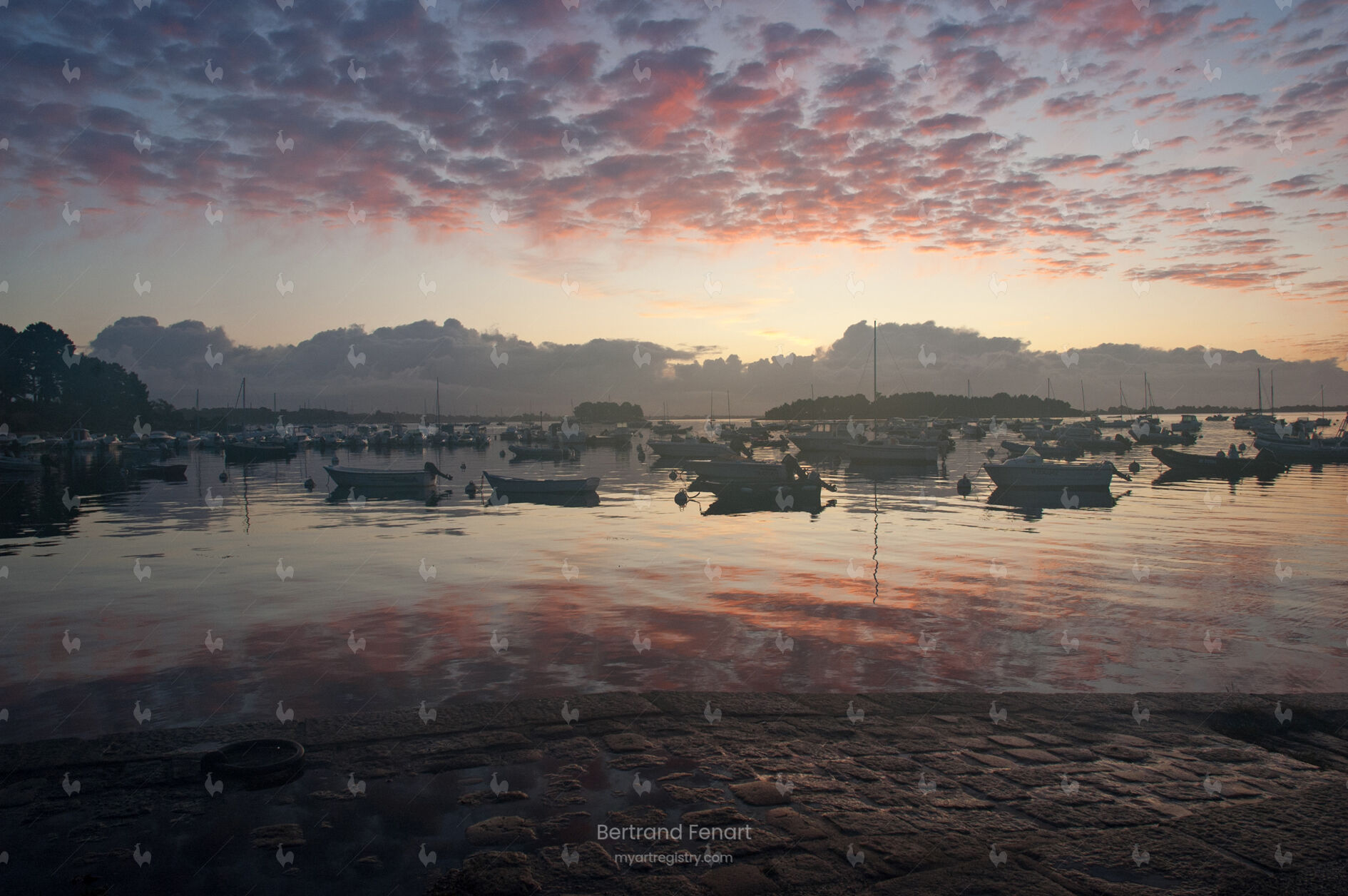 N°16 - Cale du port d'Arradon sous un matin rosé