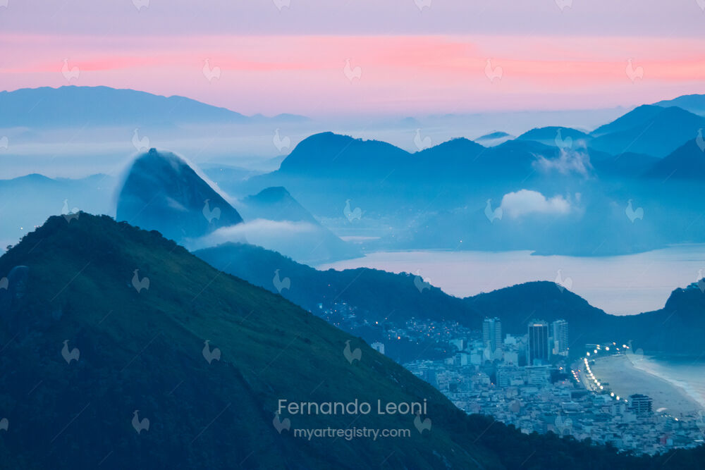 Rio amanhecendo