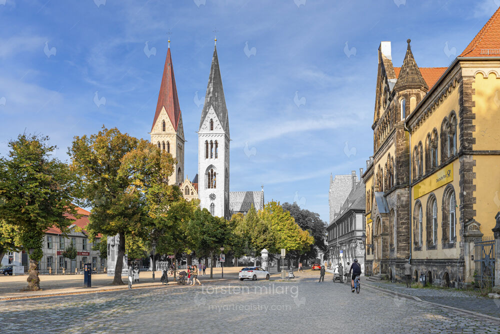 Imposante Bauwerke in der „guten Stube“ der Stadt - Domplatz