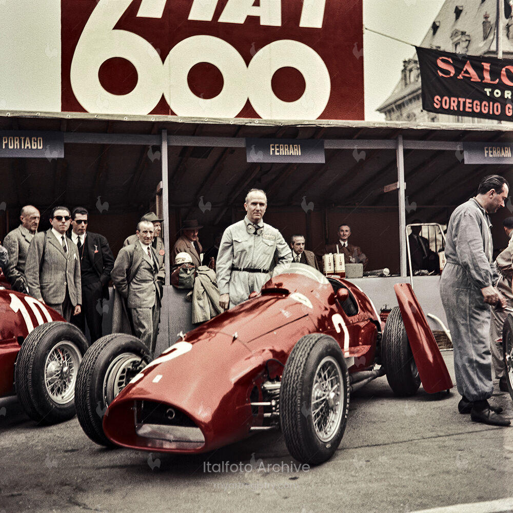 Giuseppe Farina with his Ferrari 625 - Valentino Park , Grand Prix 1955